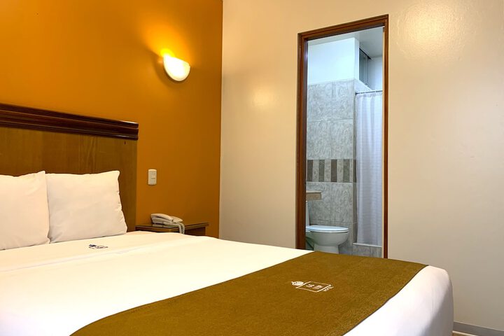 Room 28 of 46