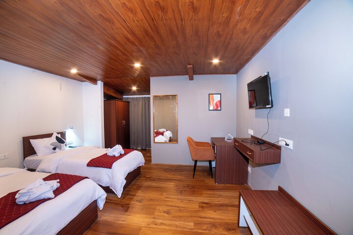 Room 13 of 29