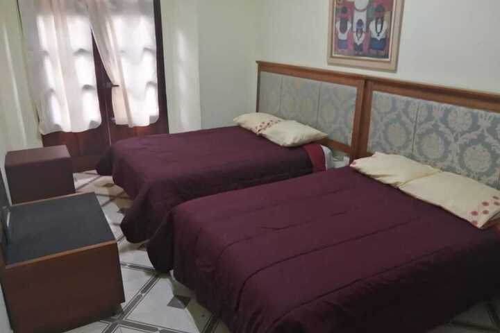 Room 9 of 35