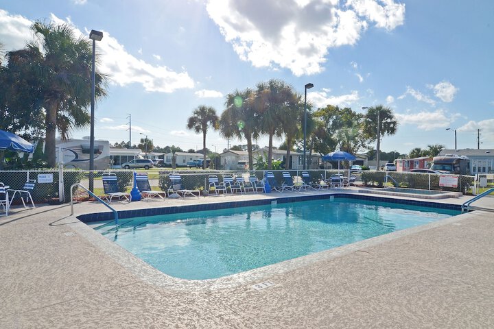 Pool 10 of 21