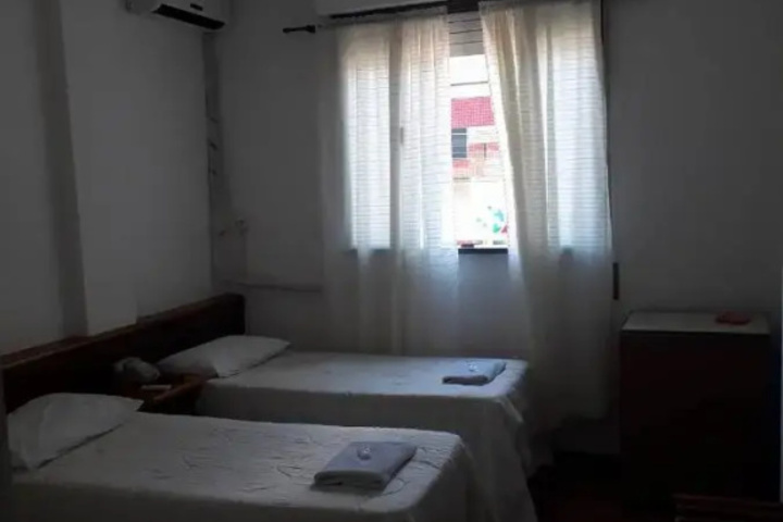 Room 6 of 13