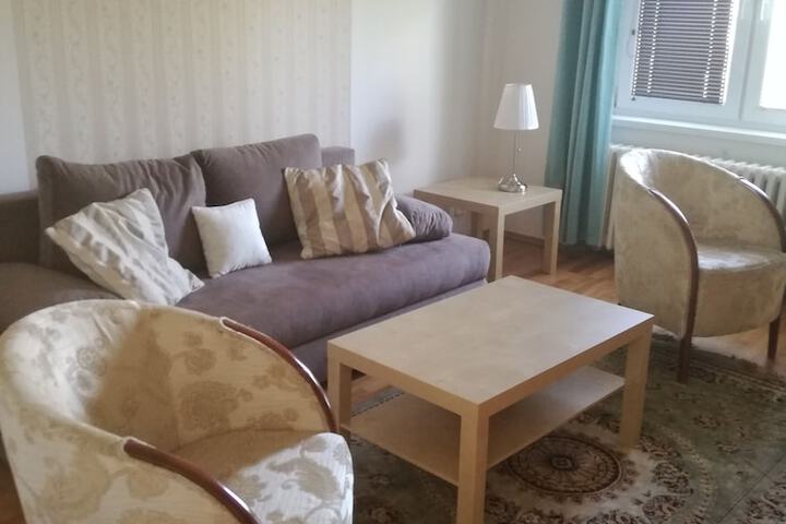 Room 4 of 18