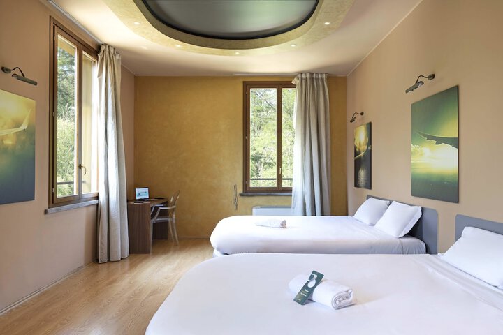 Room 29 of 64