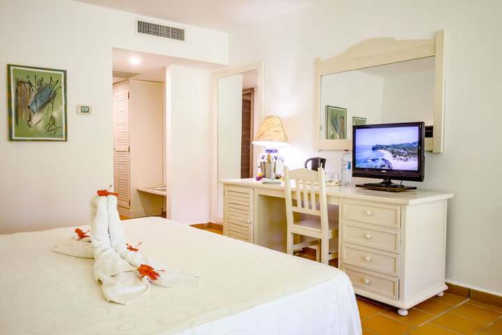 Room 10 of 85