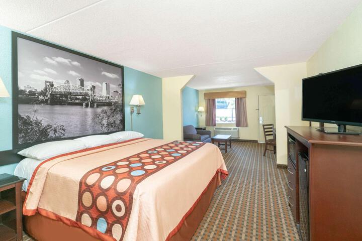 1 King Bed (14 of 15)