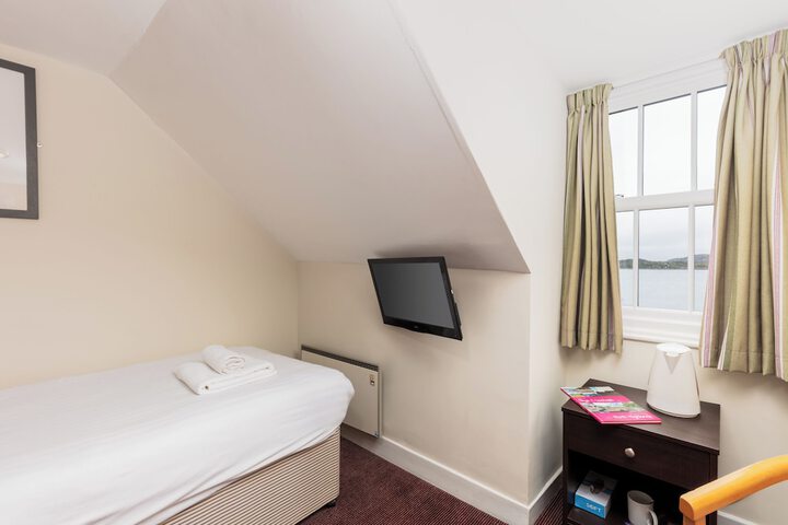 Room 40 of 69
