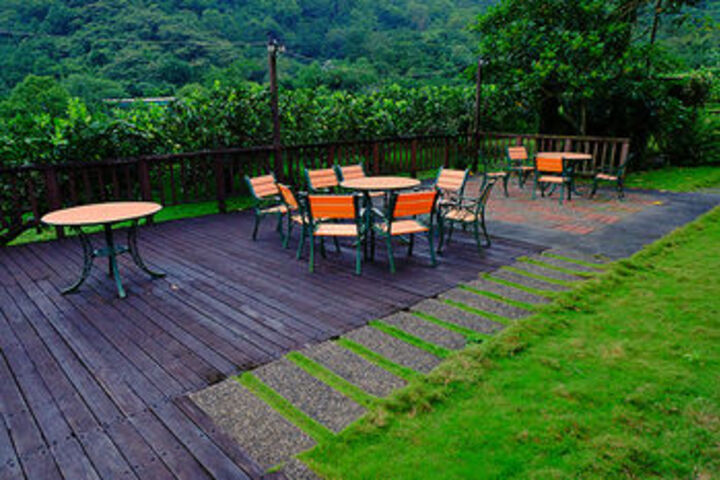 Terrace/Patio 16 of 17