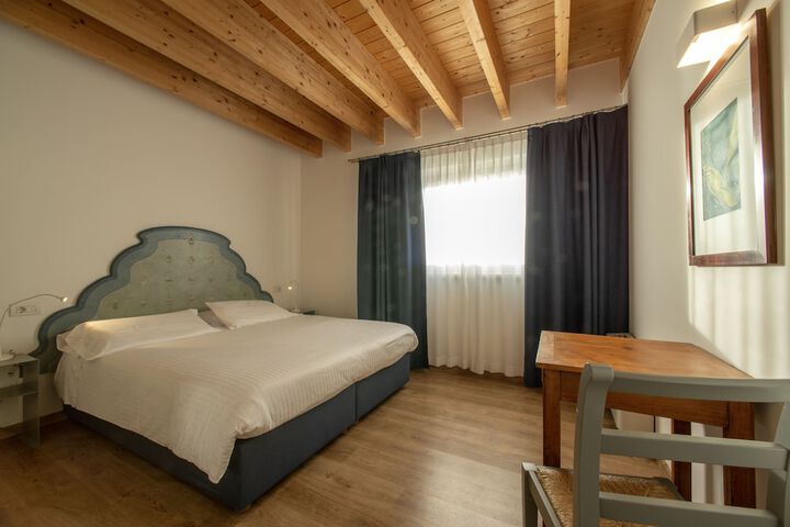 Room 3 of 117