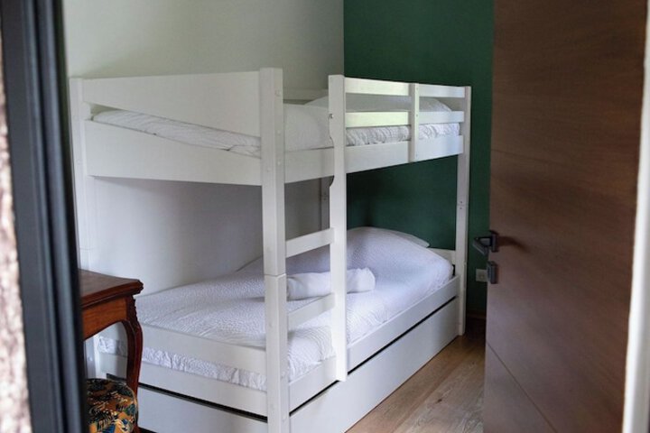 Room 16 of 52