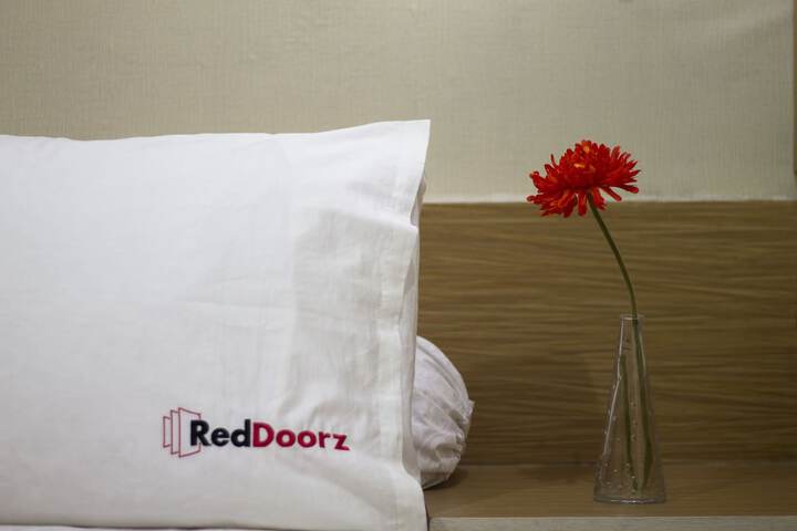 Room 2 of 20
