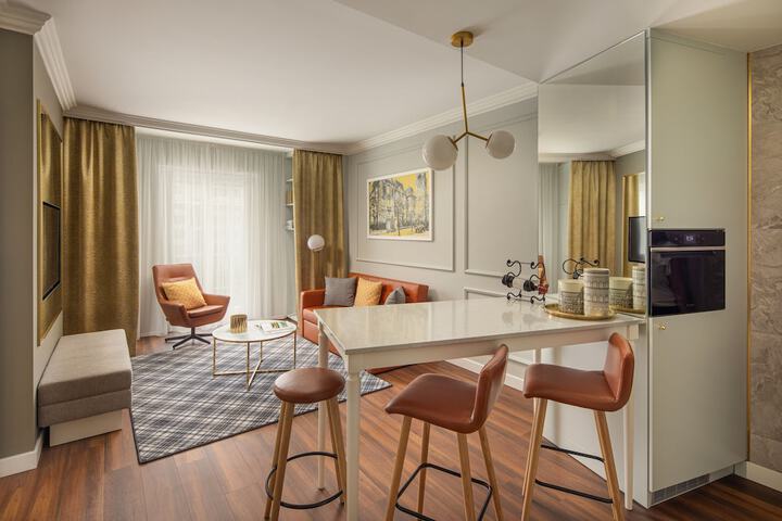 Room 30 of 60
