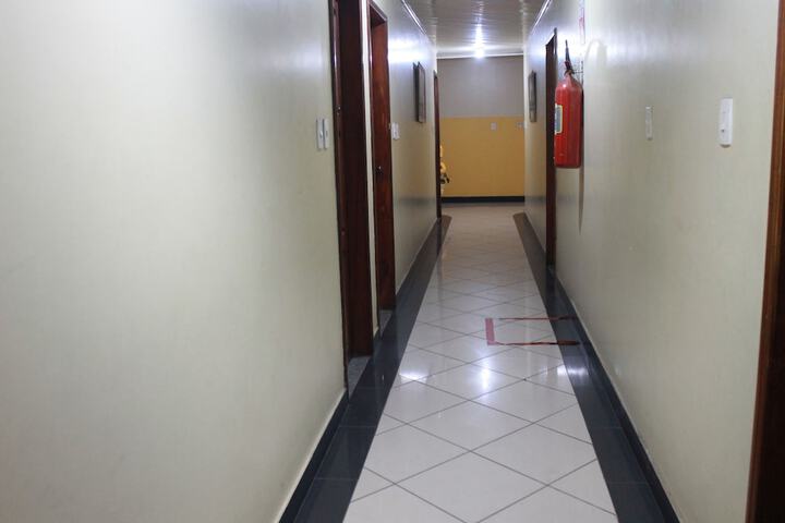 Ballroom/Hall 29 of 34