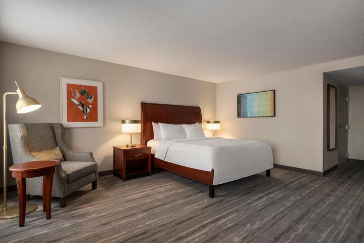 1 King Bed (12 of 22)