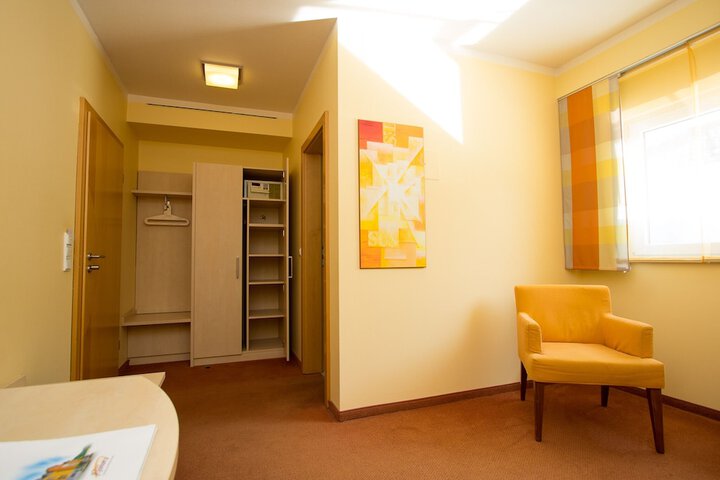 Room 21 of 53