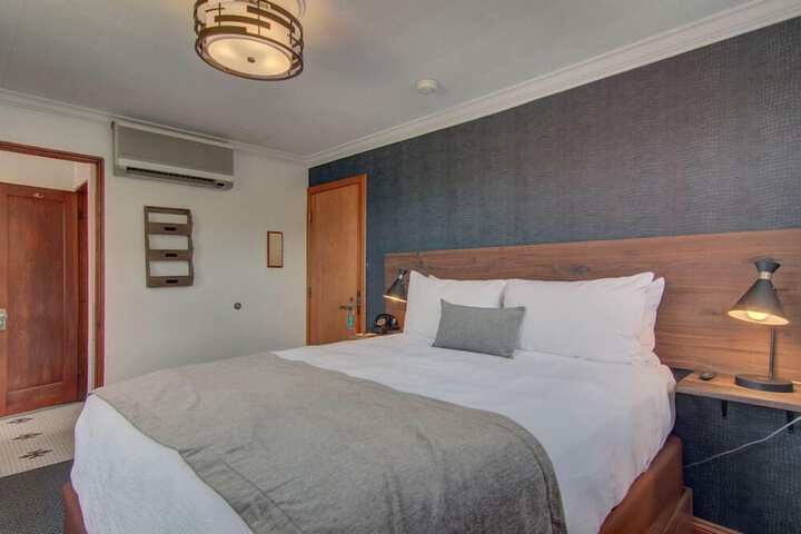 Room 12 of 23