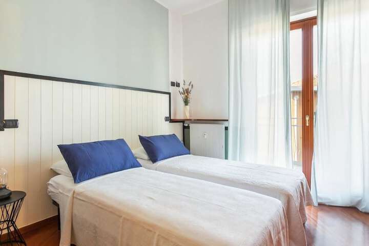 Room 2 of 26