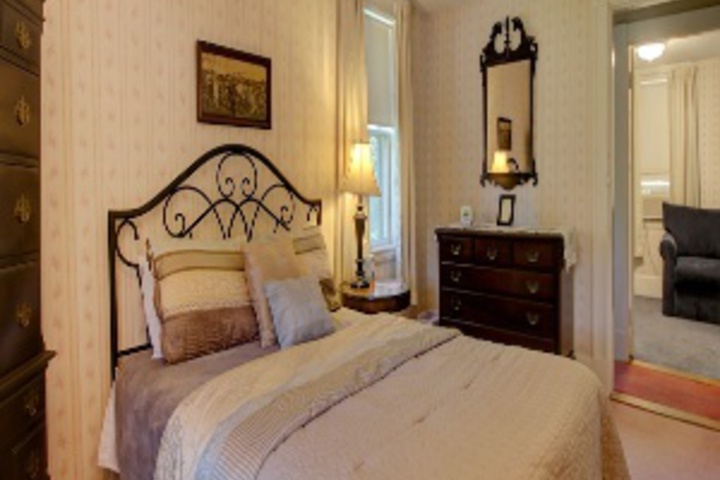 Room 297 of 408