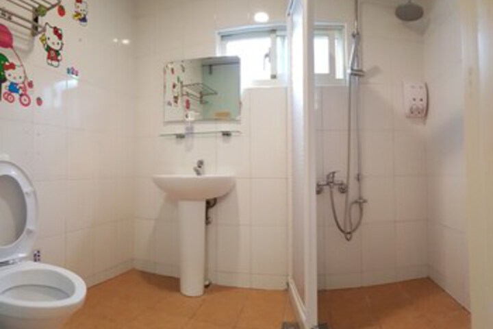 Room 7 of 57