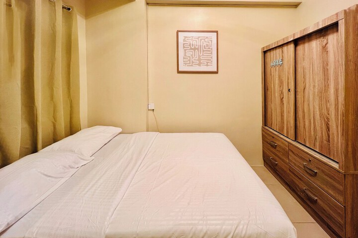 Room 16 of 53