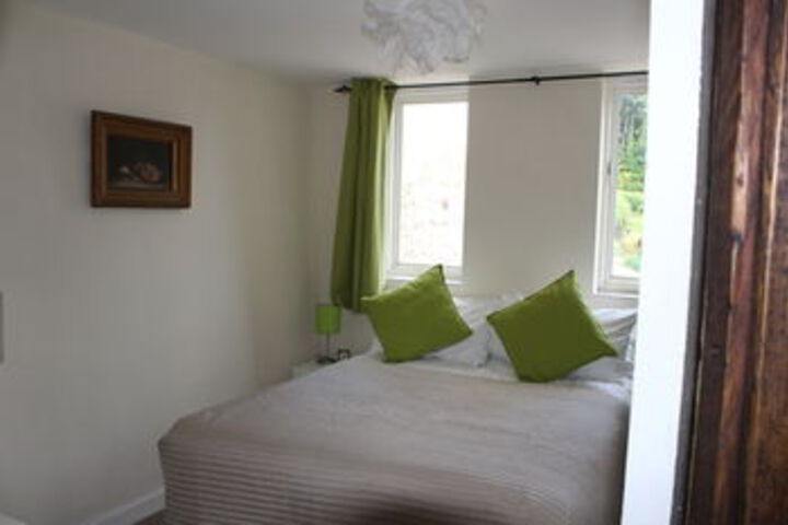 Room 11 of 20