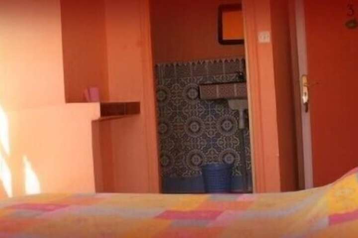 Room 10 of 34