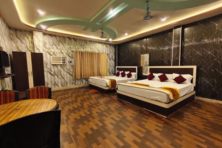 Room 33 of 70