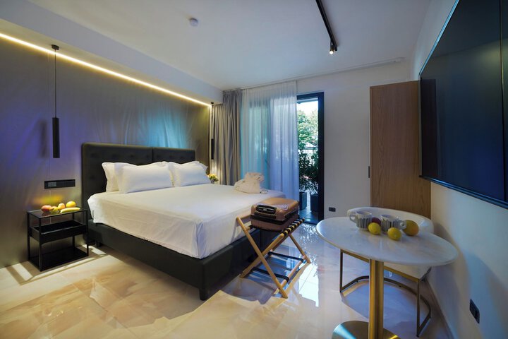 Room 49 of 97