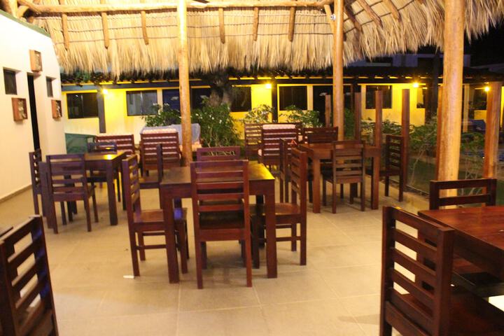 Dining 37 of 61