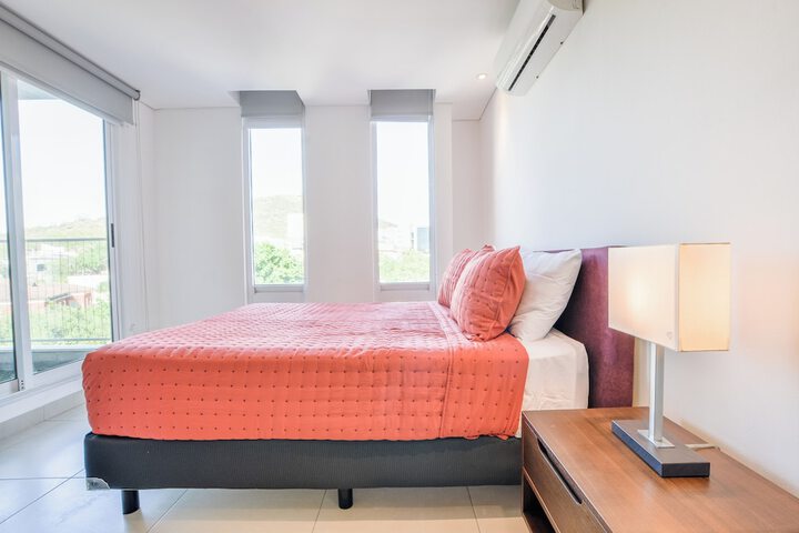 Room 49 of 270