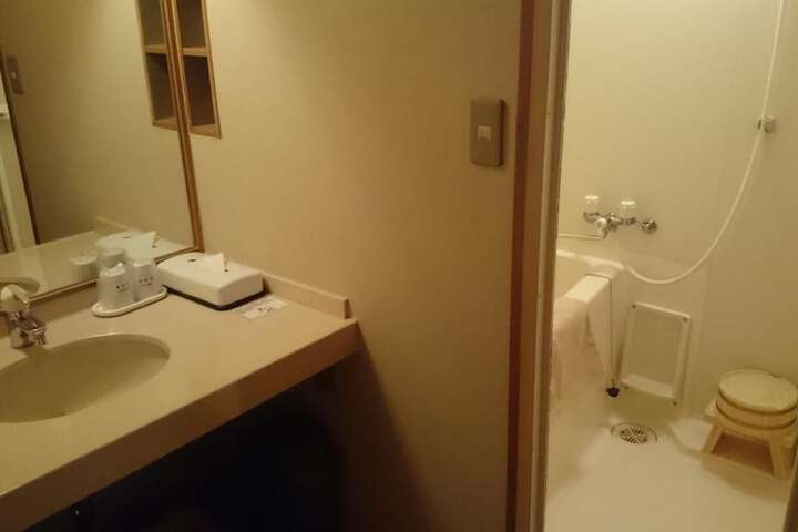 Clean Restrooms