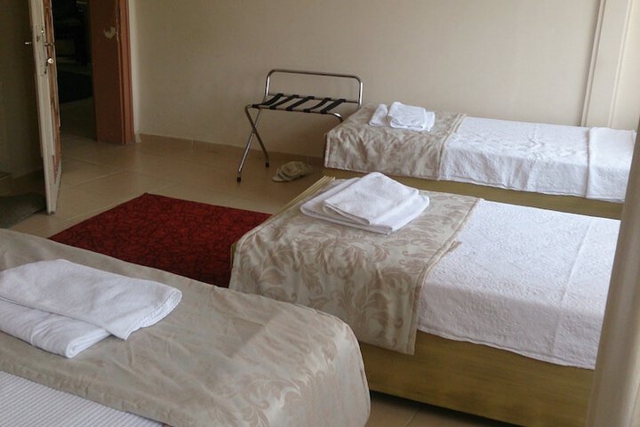 Room 9 of 35