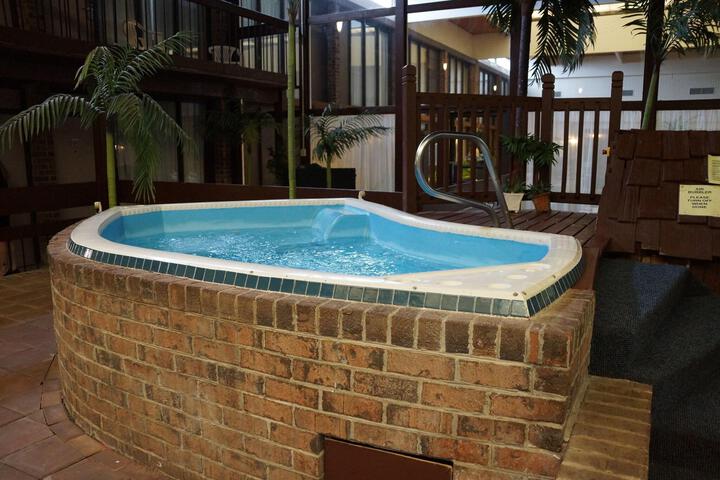 Pool 32 of 72