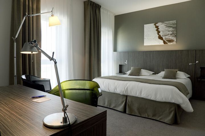 Room 17 of 75