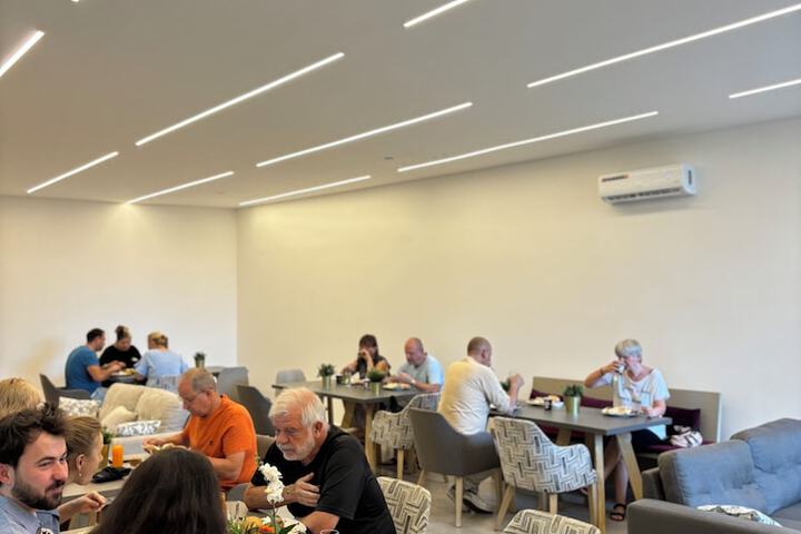 Dining 36 of 69