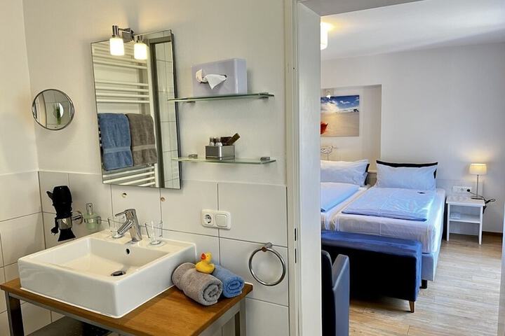 Room 20 of 34