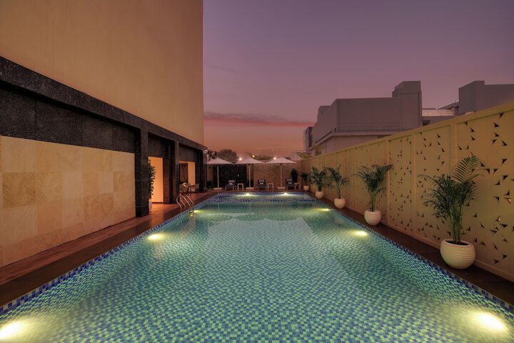 Pool 37 of 61