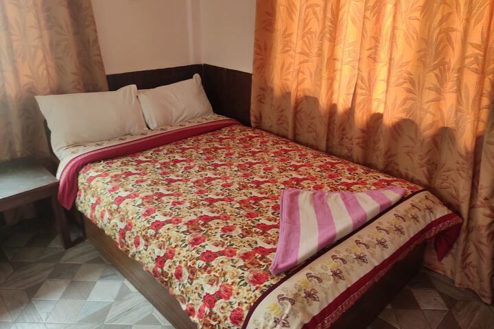 Room 5 of 37