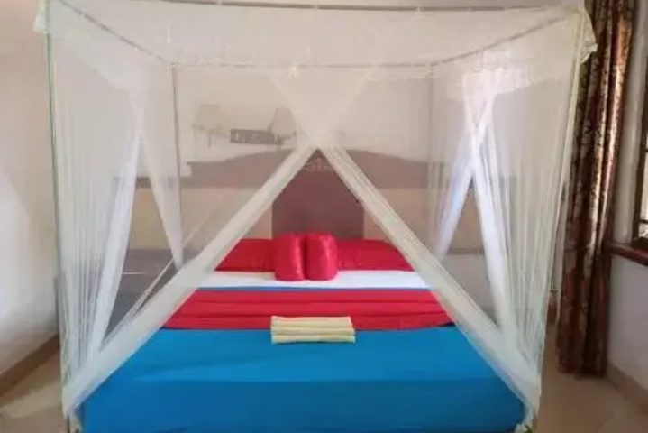 Room 7 of 25