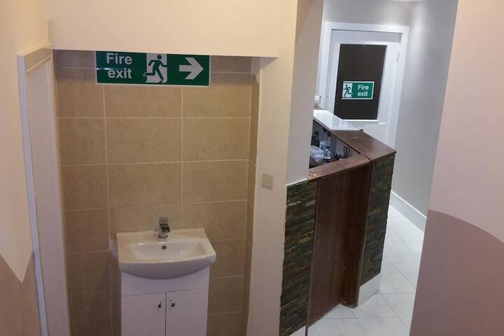 Room 30 of 43
