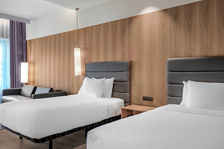 Room 47 of 124