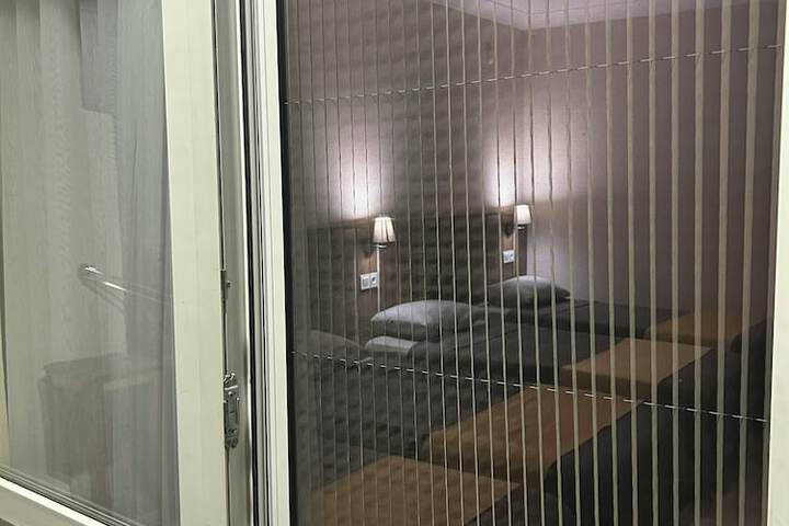 Room 29 of 103