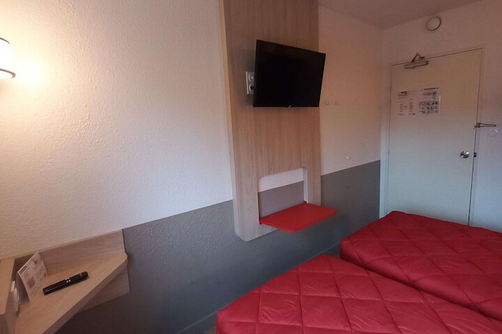 Room 13 of 39