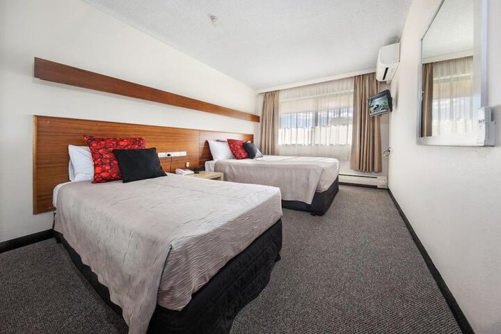 Room 7 of 48