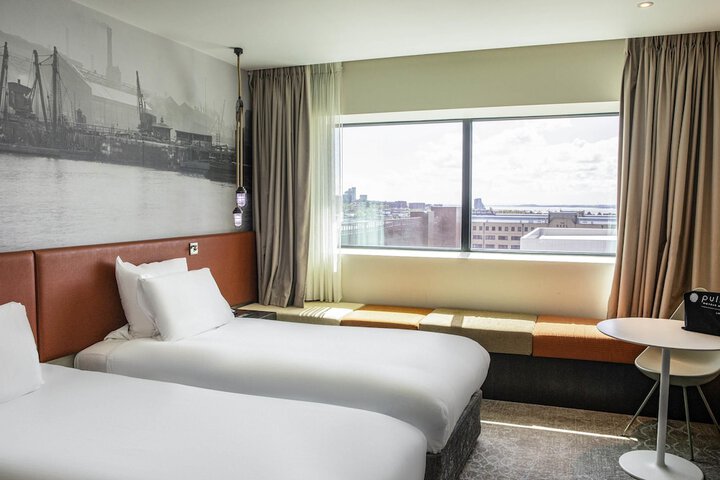 Room 27 of 89
