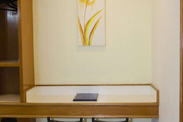 Room 18 of 27