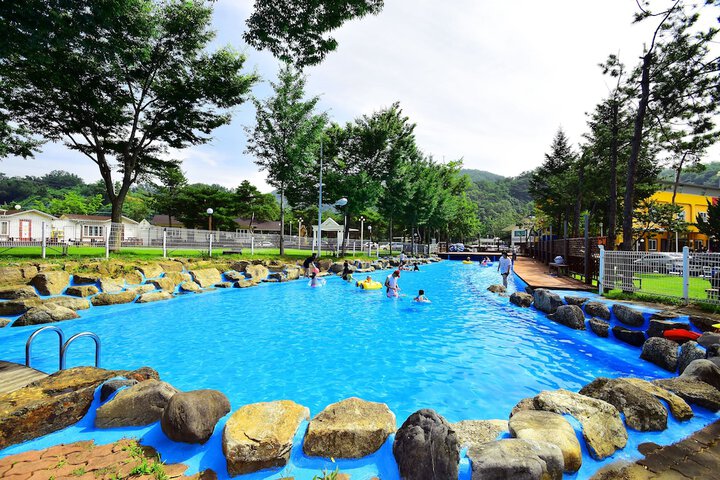 Pools & Facilities