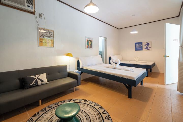 Room 18 of 121