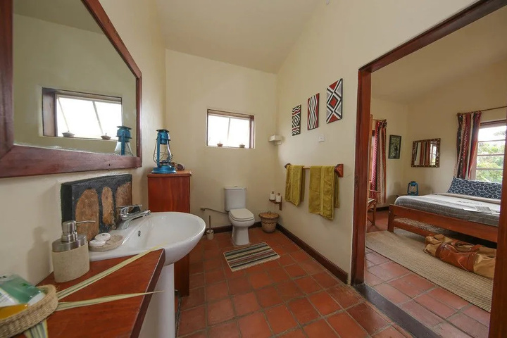 Room 8 of 20