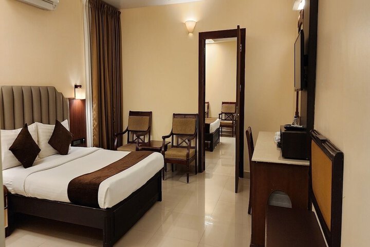 Room 44 of 76