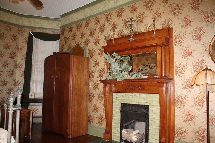 Room 12 of 52